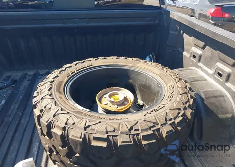 2019 Chevrolet Silverado 1500 Rst from USA, damaged, VIN 1GCUYEED6KZ154715